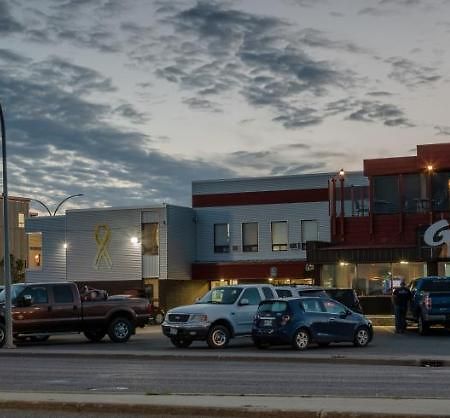 Keystone Motor Inn Brandon Bagian luar foto
