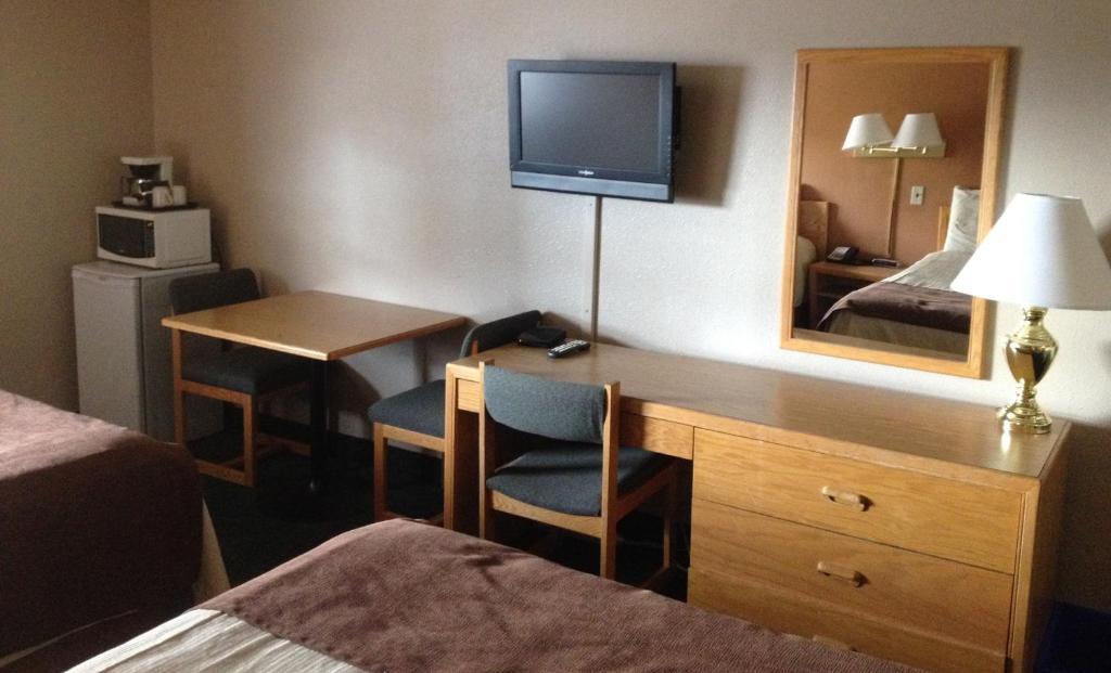 Keystone Motor Inn Brandon Ruang foto