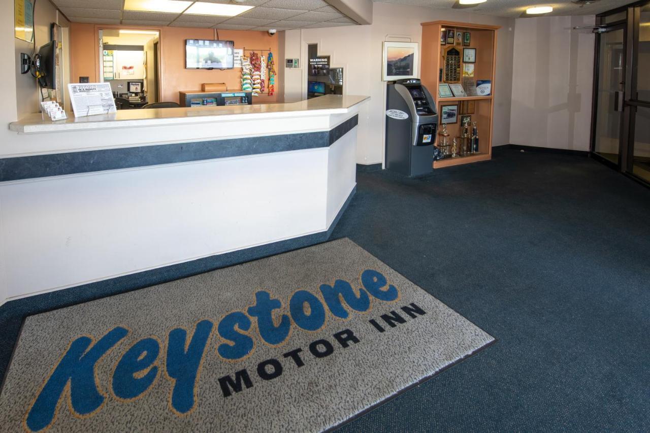Keystone Motor Inn Brandon Bagian luar foto