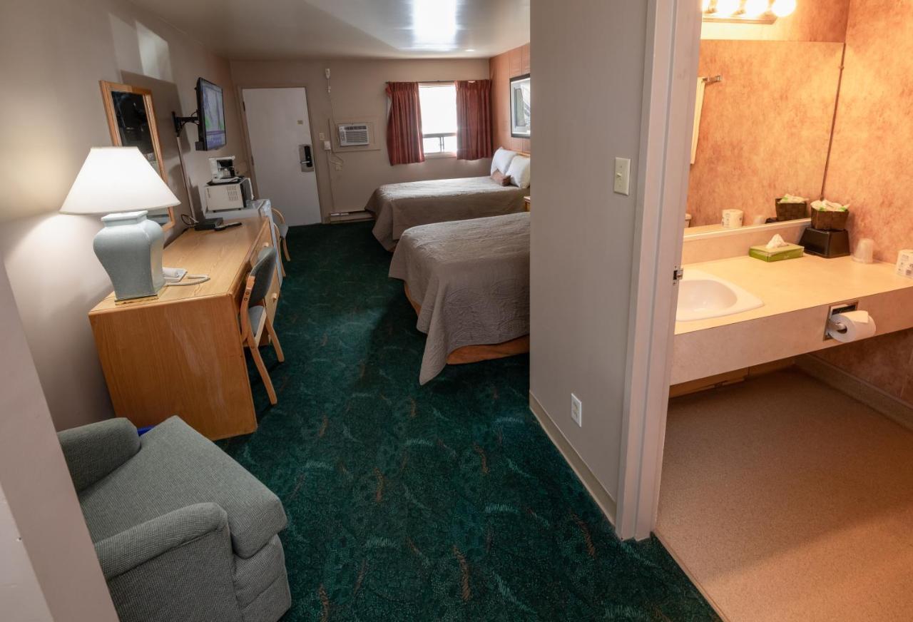 Keystone Motor Inn Brandon Bagian luar foto